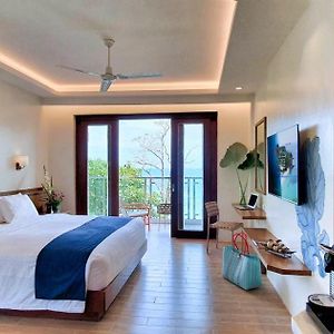 Oceanview Suite